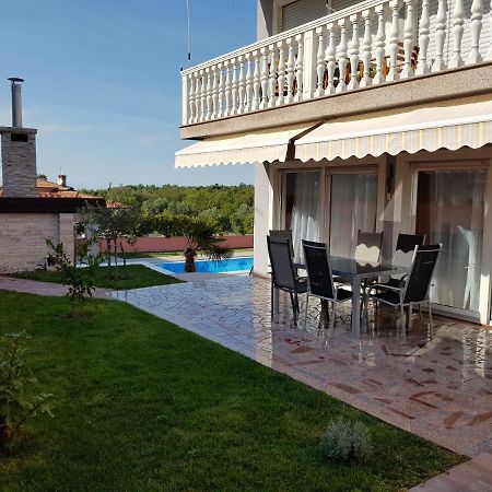 Ferienhaus Bucic Buje Exteriér fotografie
