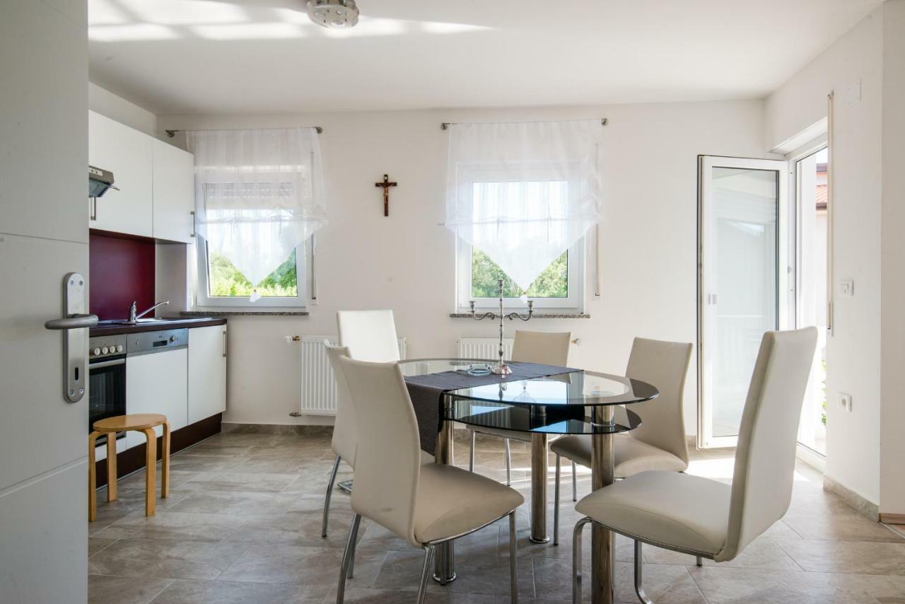 Ferienhaus Bucic Buje Exteriér fotografie