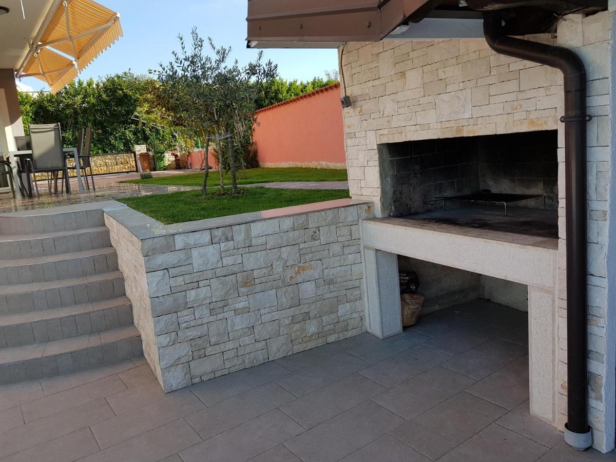 Ferienhaus Bucic Buje Exteriér fotografie