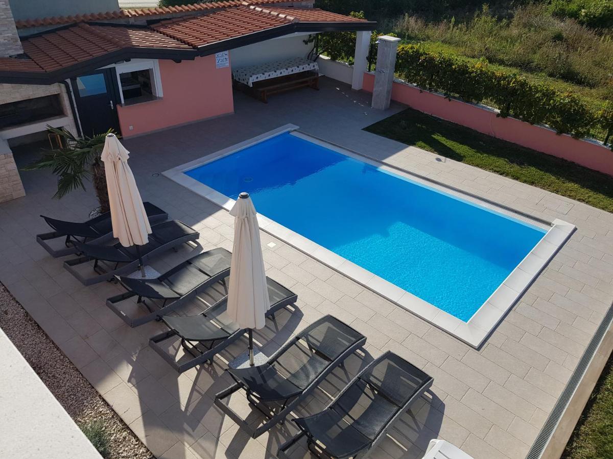 Ferienhaus Bucic Buje Exteriér fotografie